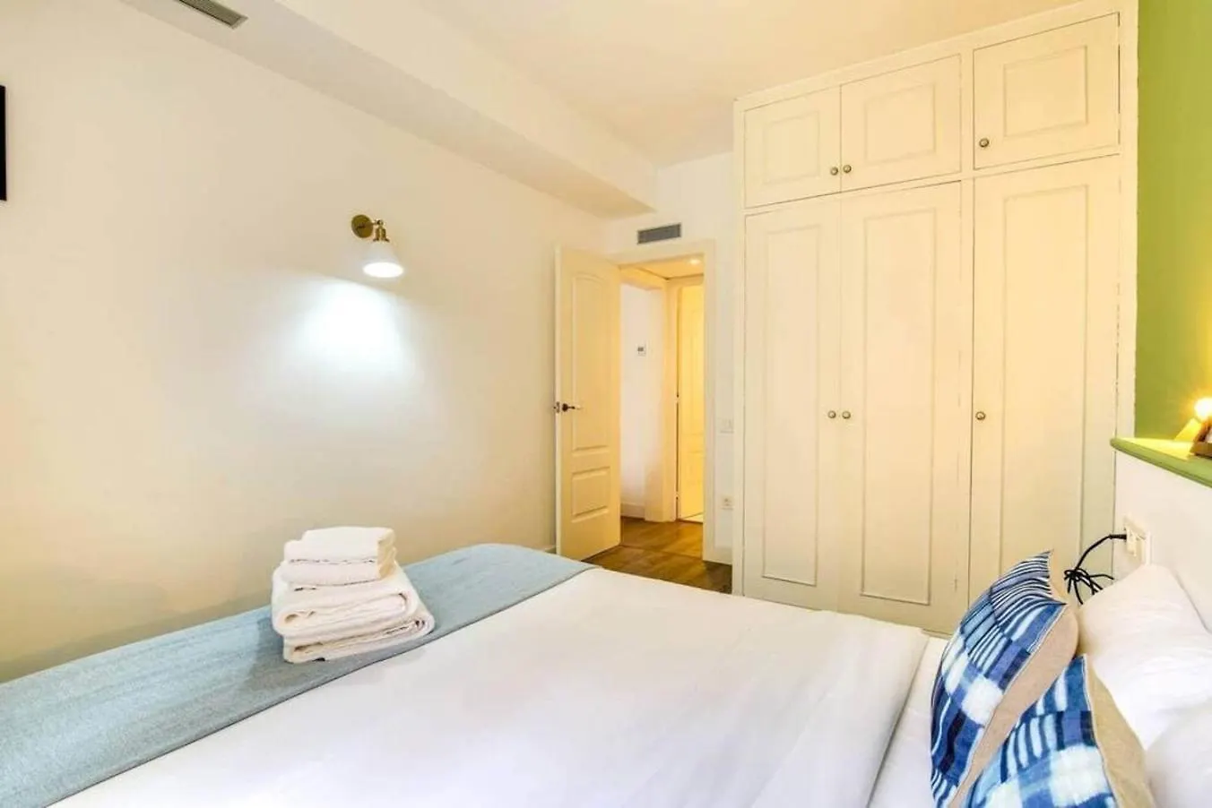 Colorful With Cozy Terrace In Gracia Apartment Barcelona 0*,  Spain