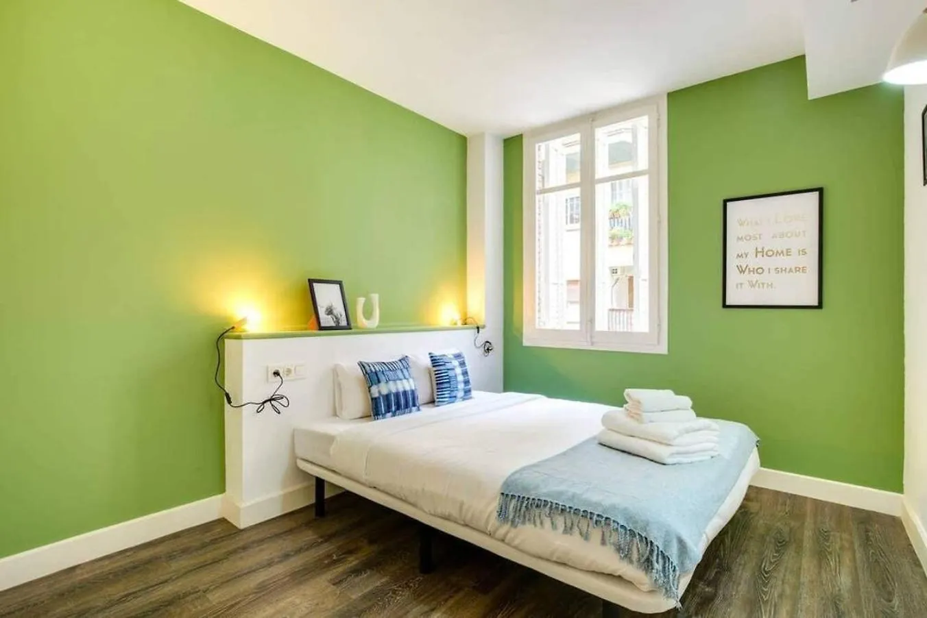 Colorful With Cozy Terrace In Gracia Apartment Barcelona 0*,  Spain