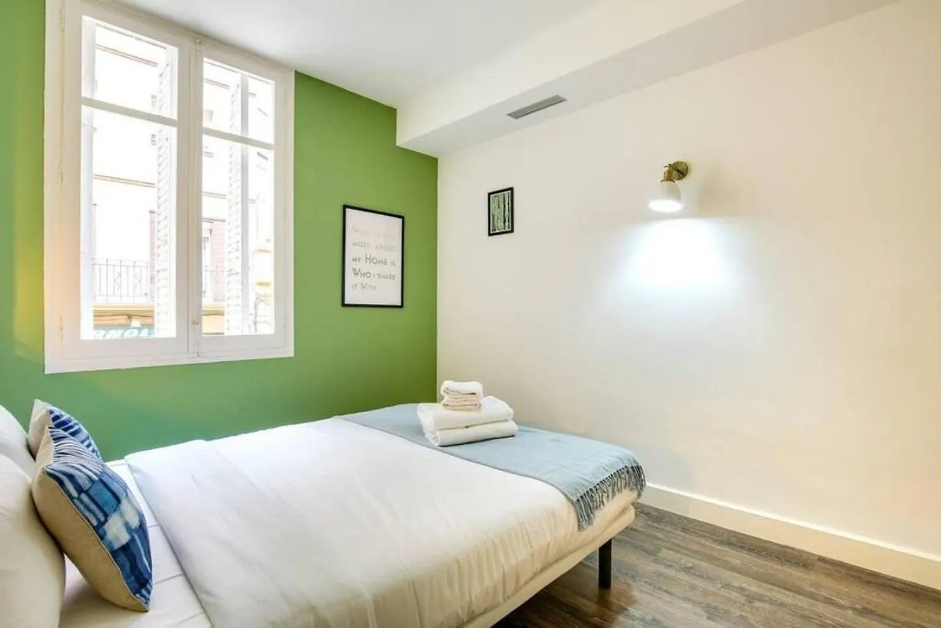 Colorful With Cozy Terrace In Gracia Apartment Barcelona Spain