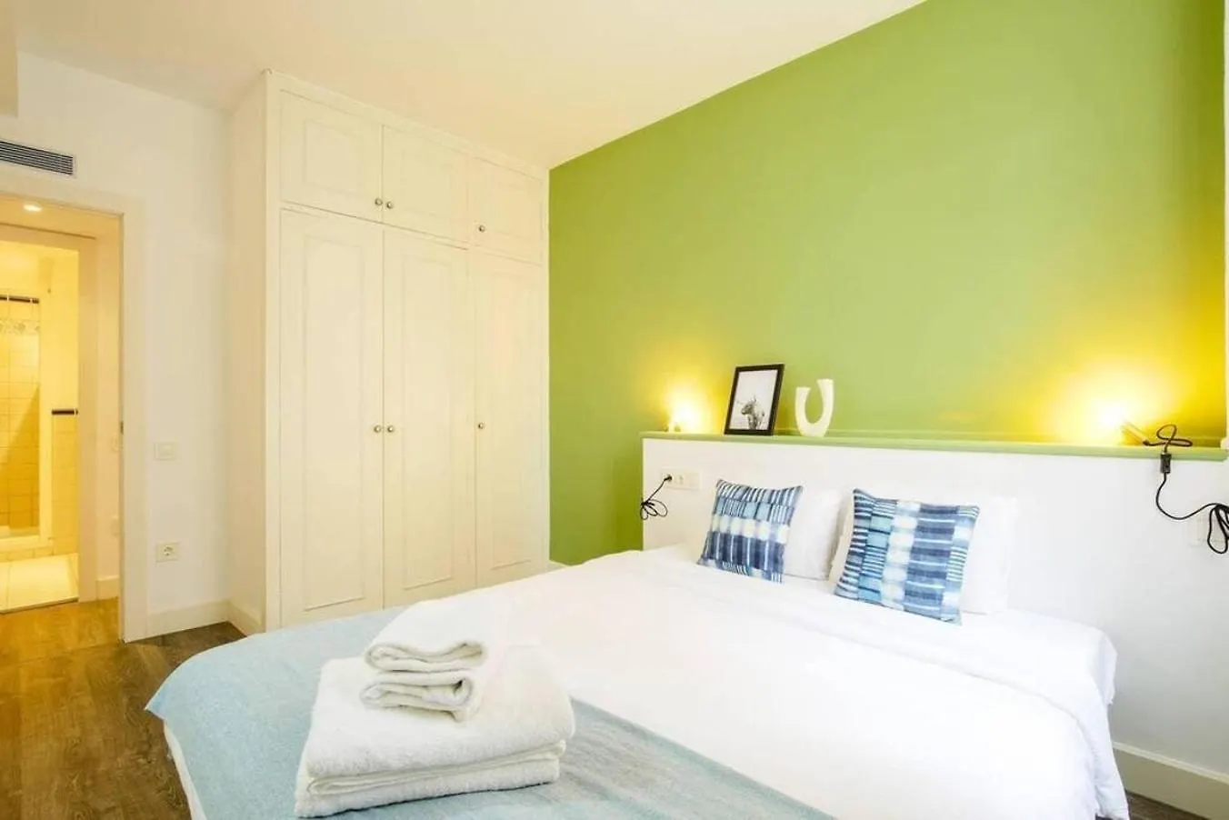 Colorful With Cozy Terrace In Gracia Apartment Barcelona 0*,