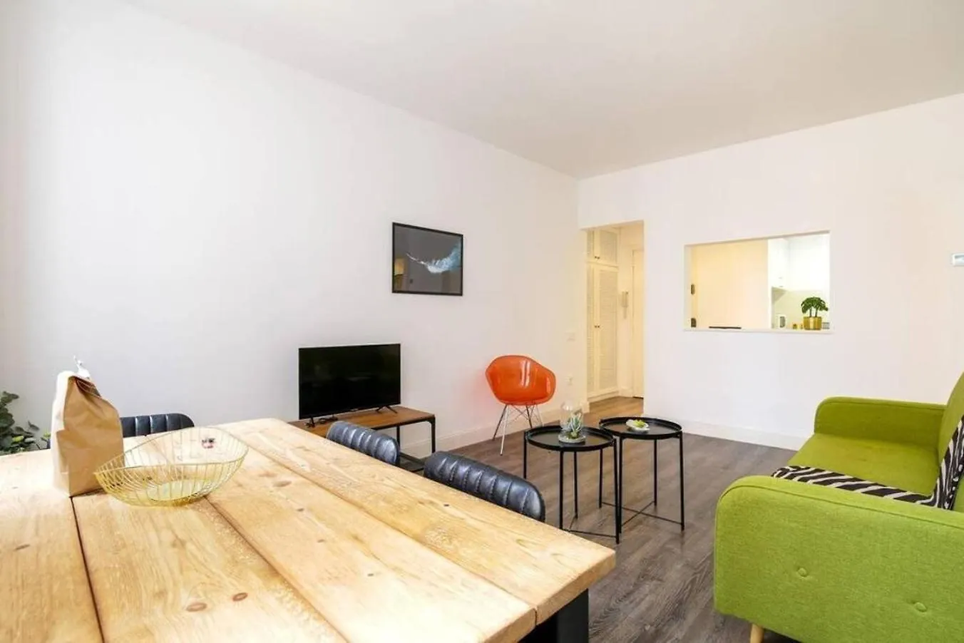 Colorful With Cozy Terrace In Gracia Apartment Barcelona Spain