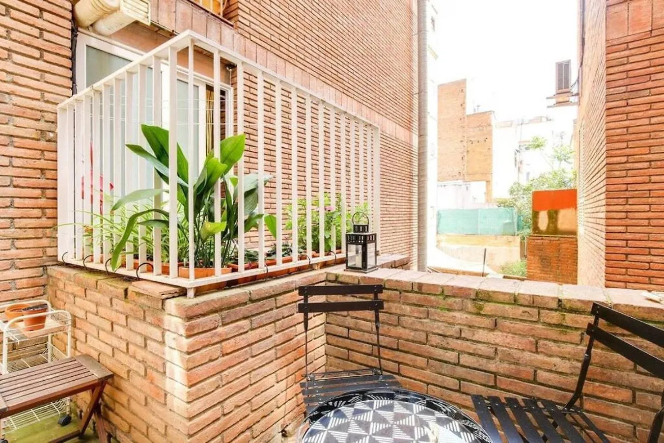 Appartamento Colorful With Cozy Terrace In Gracia Barcellona